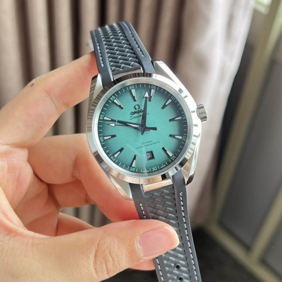 Omega watch 090586